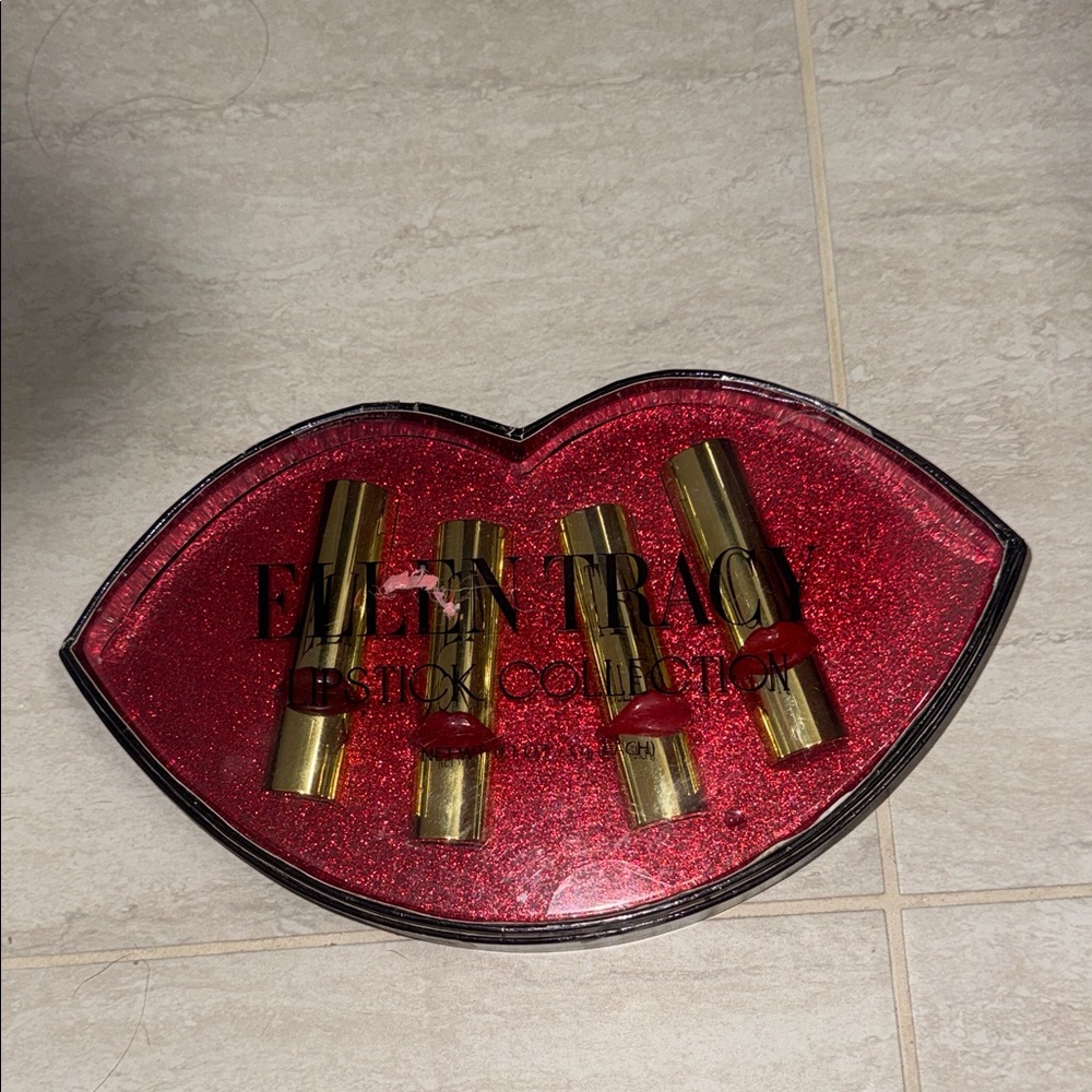 Ellen Tracy Red Glitter Lip-Shaped Lipstick Set with Gold Tubes